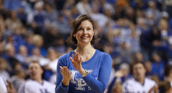Ashley Judd's noble fight to confront social media sexism: After trolls batter the Kentucky superfan on Twitter, she fights back