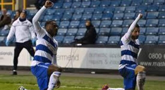 English Soccer Players Take a Knee