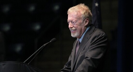 The Final Insult: Nike CEO Phil Knight Eulogizes Joe Paterno