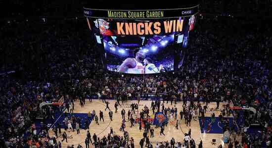 With the Trump Stench Gone, the Knicks Make History